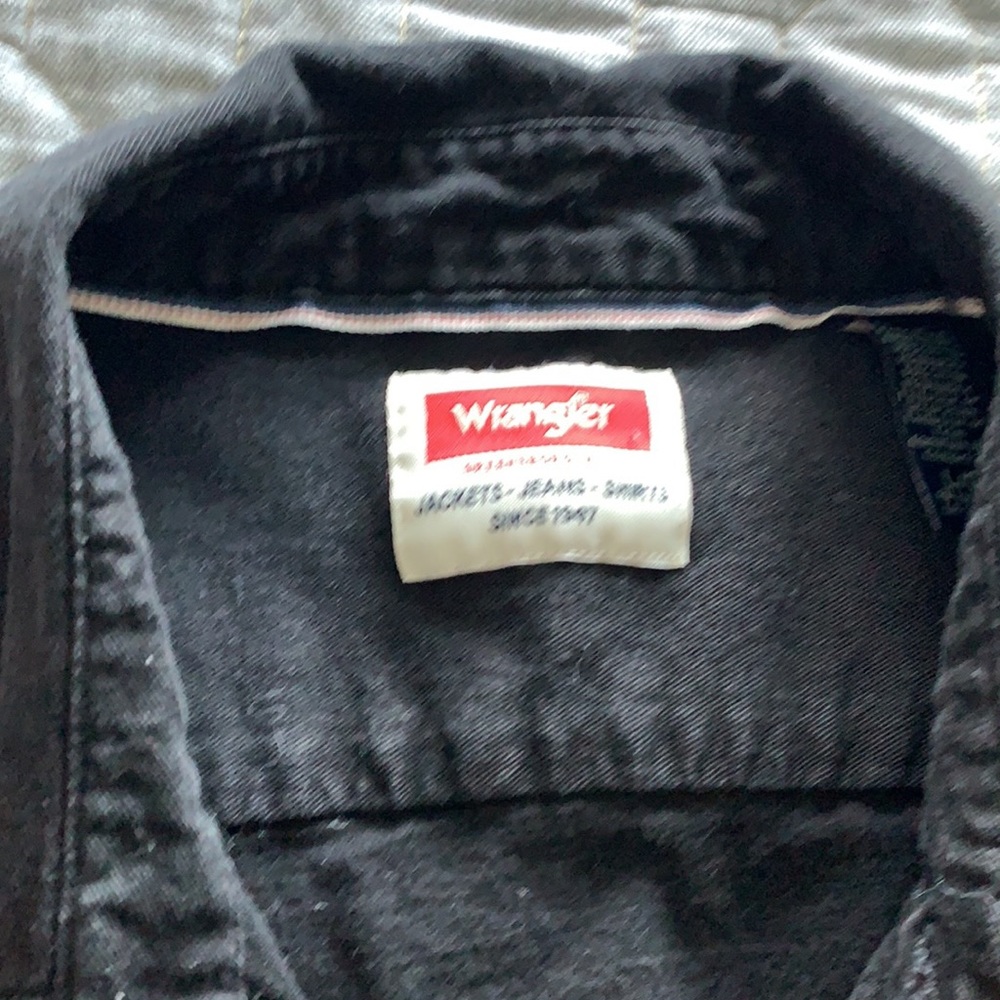 Wrangler black button down - Picture 2 of 2